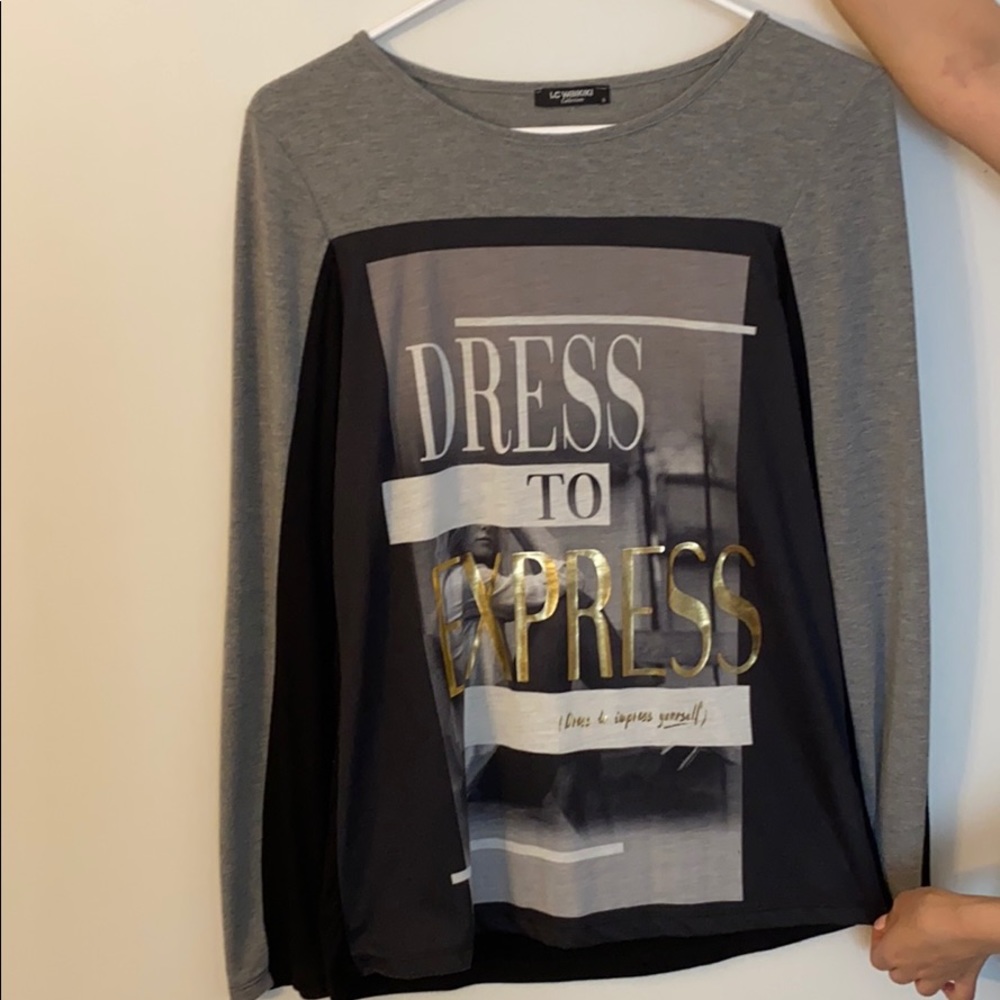 Long sleeve shirt.